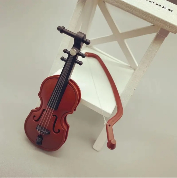 Miniature Violin - Picture 4 of 4
